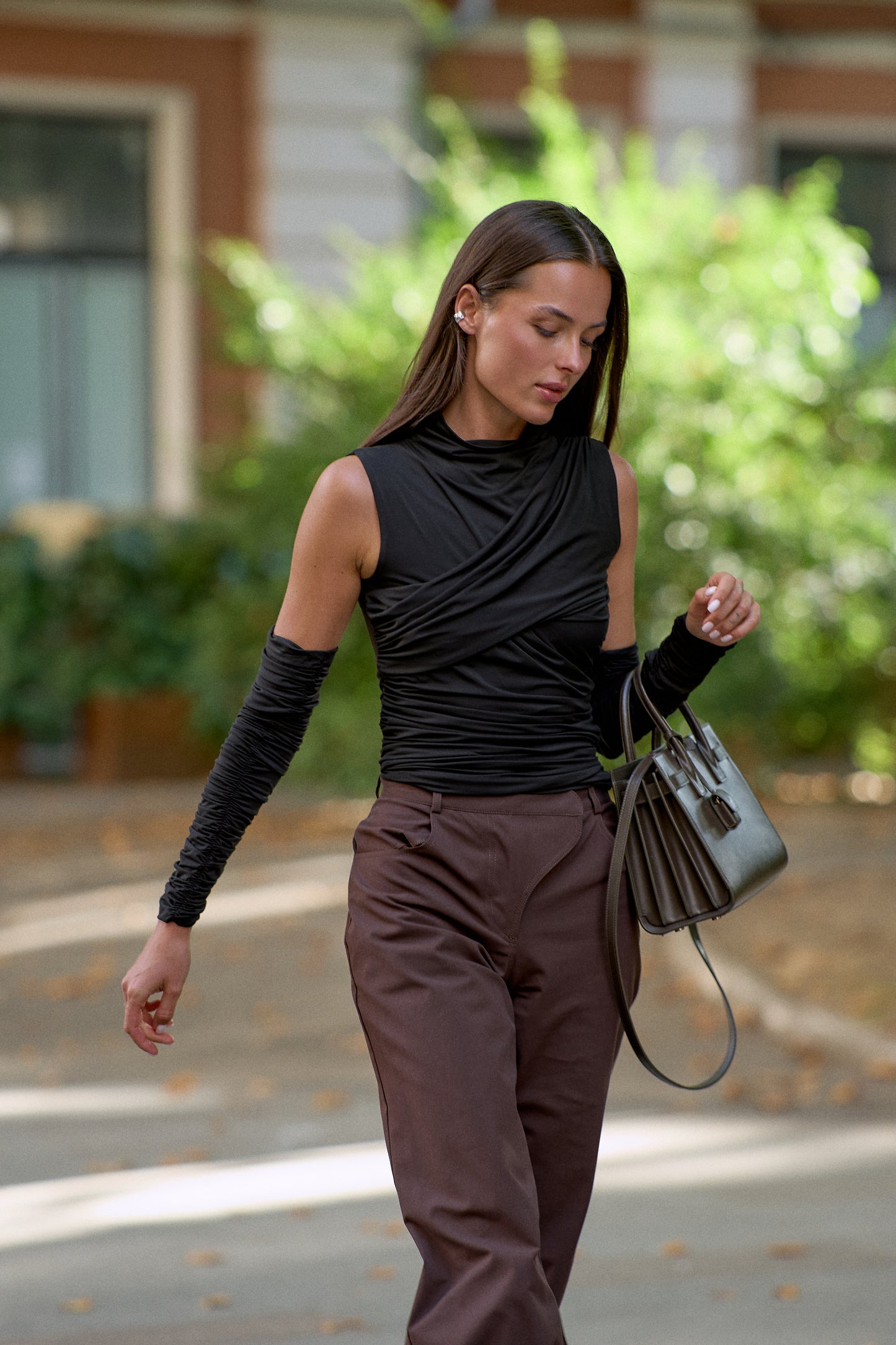 Top with Detachable Sleeves “Sculpt”