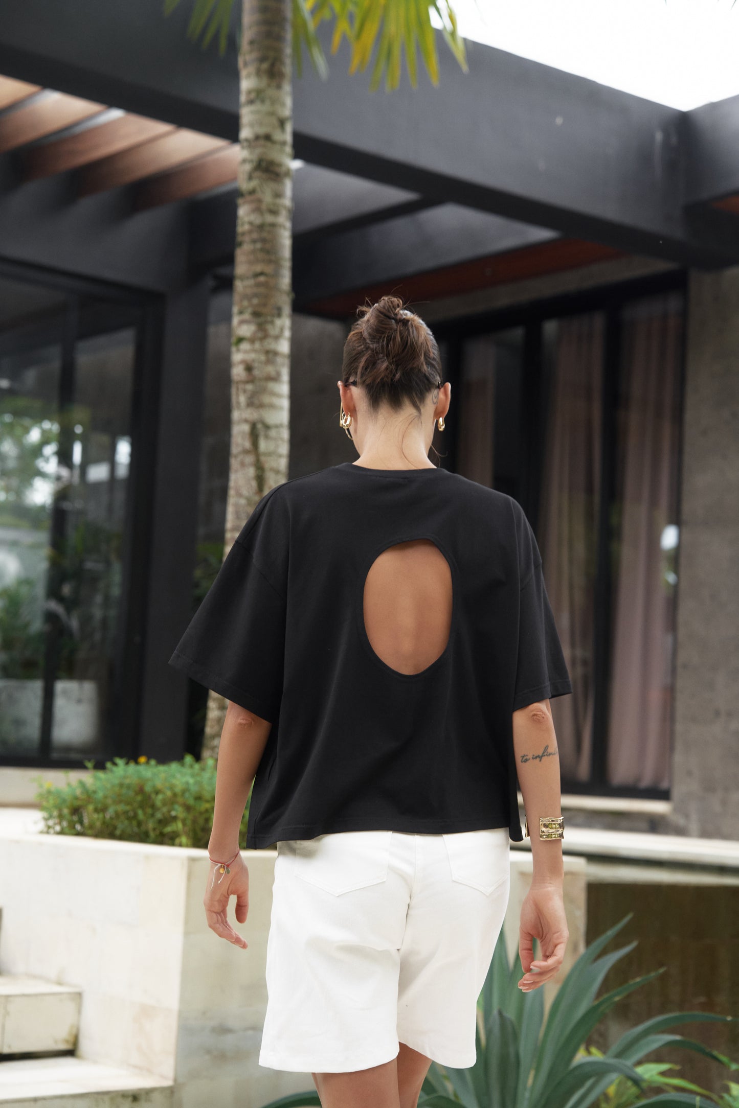 “O-back” Tee